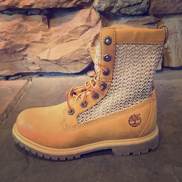 Timberland Shoes - Timberland Boots - Size 6 (women's)